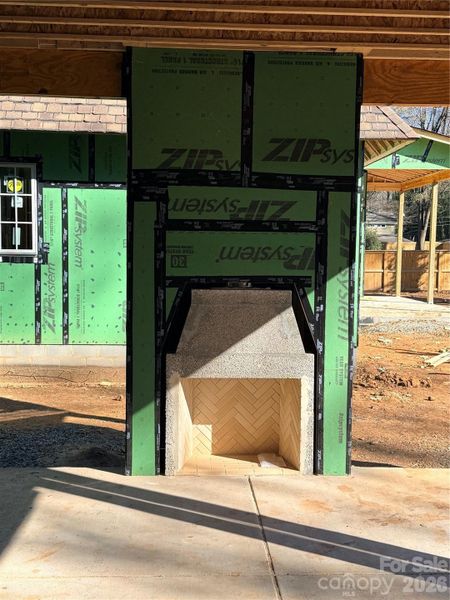 Lanai rogh in fireplace  12-15-25