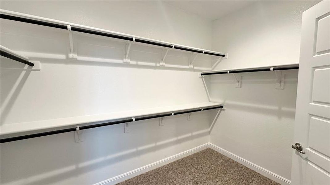 Spacious, unfurnished interior of a new home in Rock Creek Ranch, Fort Worth (Image 14). Spacious, unfurnished interior of a new home in Rock Creek Ranch, Fort Worth (Image 14).