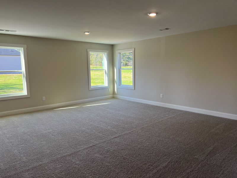 Spacious, unfurnished interior of a new home in The Reserve at Reidsboro, Williamson (Image 15).