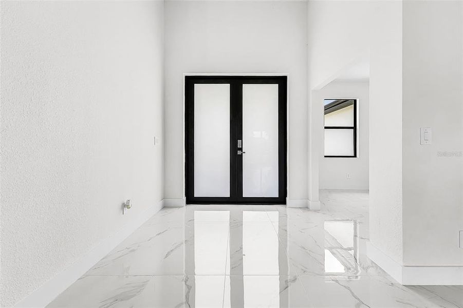 Spacious, unfurnished interior of a new home in , Lehigh Acres (Image 16).