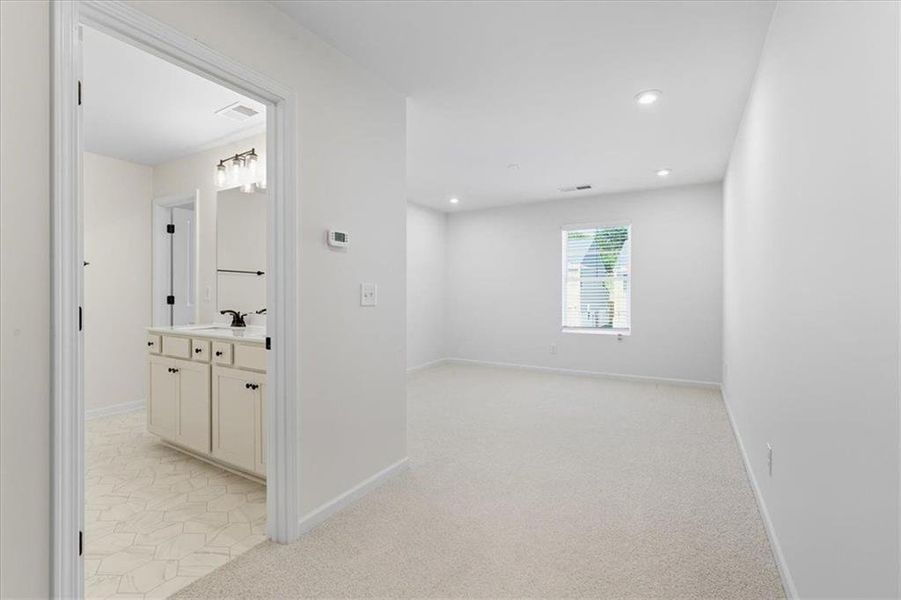 Spacious, unfurnished interior of a new home in Park Center Pointe, Austell (Image 33).