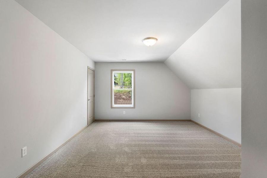 Spacious, unfurnished interior of a new home in , Waleska (Image 44).