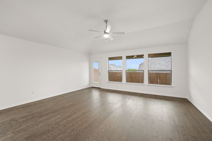 Spacious, unfurnished interior of a new home in Chisholm Hills, Cleburne (Image 17). Spacious, unfurnished interior of a new home in Chisholm Hills, Cleburne (Image 17).