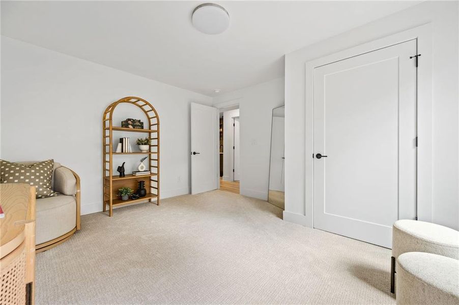 Spacious, unfurnished interior of a new home in , Alpharetta (Image 22).