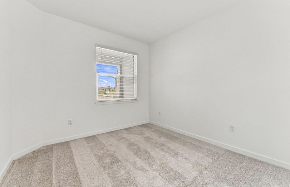 Spacious, unfurnished interior of a new home in Explore North River Ranch, Parrish (Image 18).