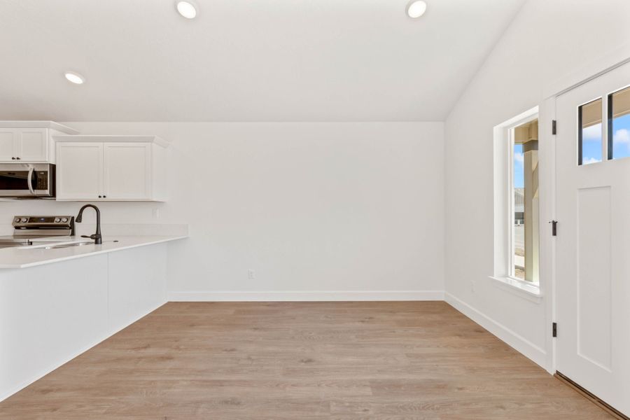 Spacious, unfurnished interior of a new home in Feather Ridge, Redmond (Image 14). Spacious, unfurnished interior of a new home in Feather Ridge, Redmond (Image 14).