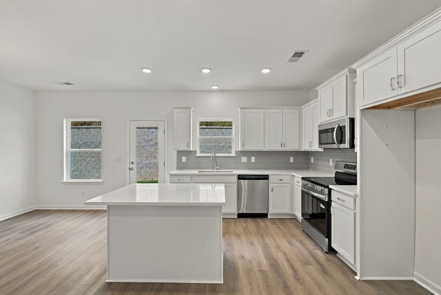 Furnished interior view inside a new home in Ironhorse, Dickson (Image 7).