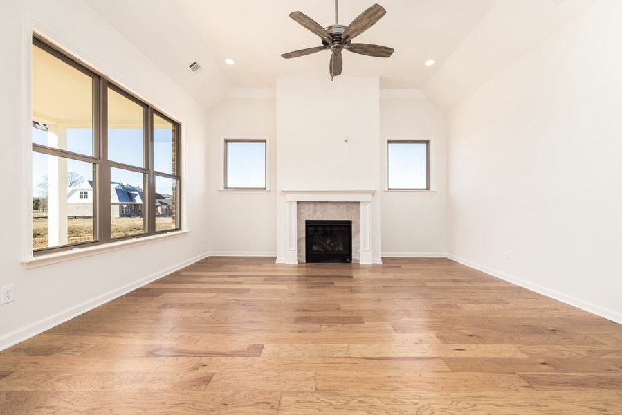 Representative unfurnished interior of a home built from the Newcastle by Grant Homes LLC in Valleybrook, Oakland (Image 9).