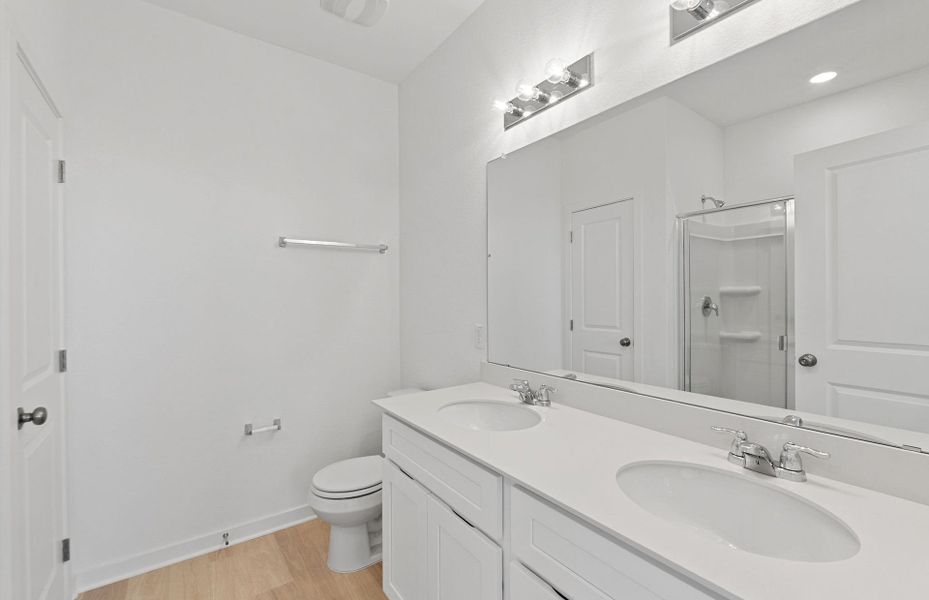 Furnished interior view inside a new home in Alto, San Marcos (Image 8).
