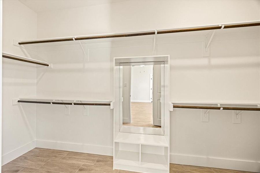 Spacious, unfurnished interior of a new home in , Granbury (Image 33). Spacious, unfurnished interior of a new home in , Granbury (Image 33).