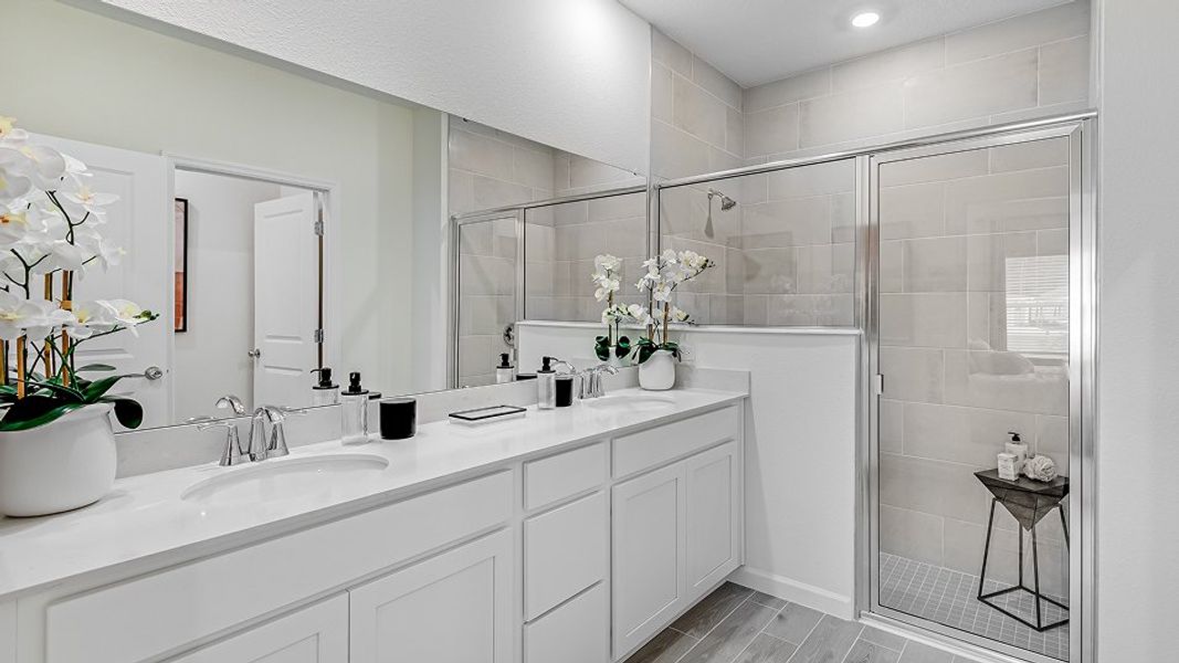 3539 Sienna Owners Bath 1of2 F1 9 22 25