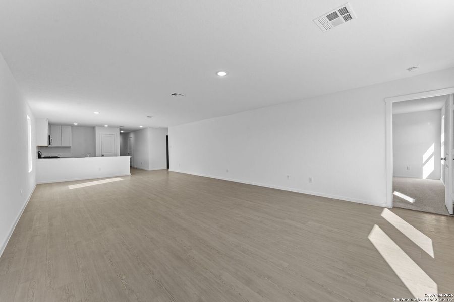 Spacious, unfurnished interior of a new home in , New Braunfels (Image 10).