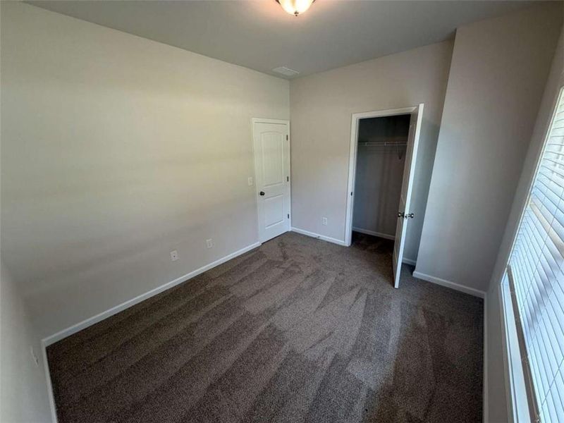 Spacious, unfurnished interior of a new home in , Eastanollee (Image 22).
