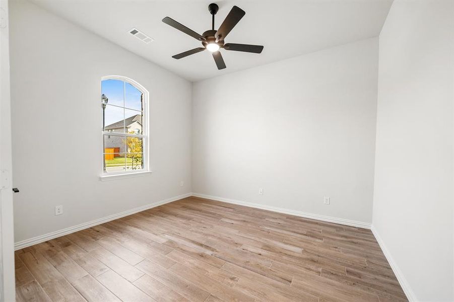 Spacious, unfurnished interior of a new home in Morningstar, Aledo (Image 28). Spacious, unfurnished interior of a new home in Morningstar, Aledo (Image 28).