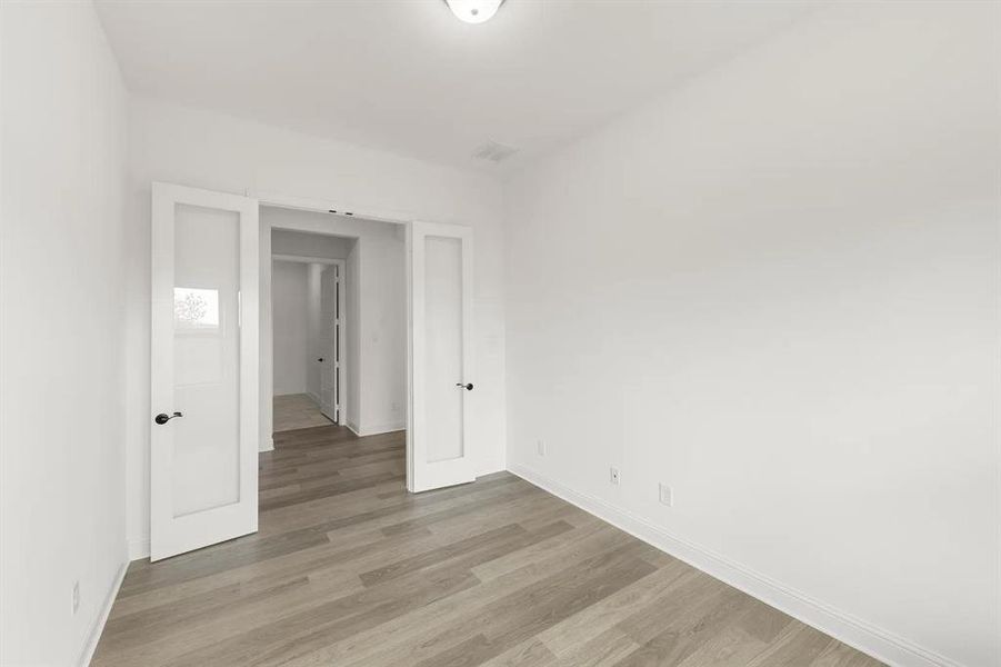 The Huntley B Home Office The Huntley B Home Office