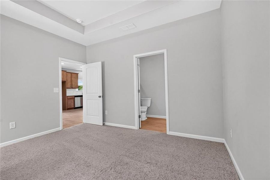 Spacious, unfurnished interior of a new home in Fair Oak, Calhoun (Image 27).