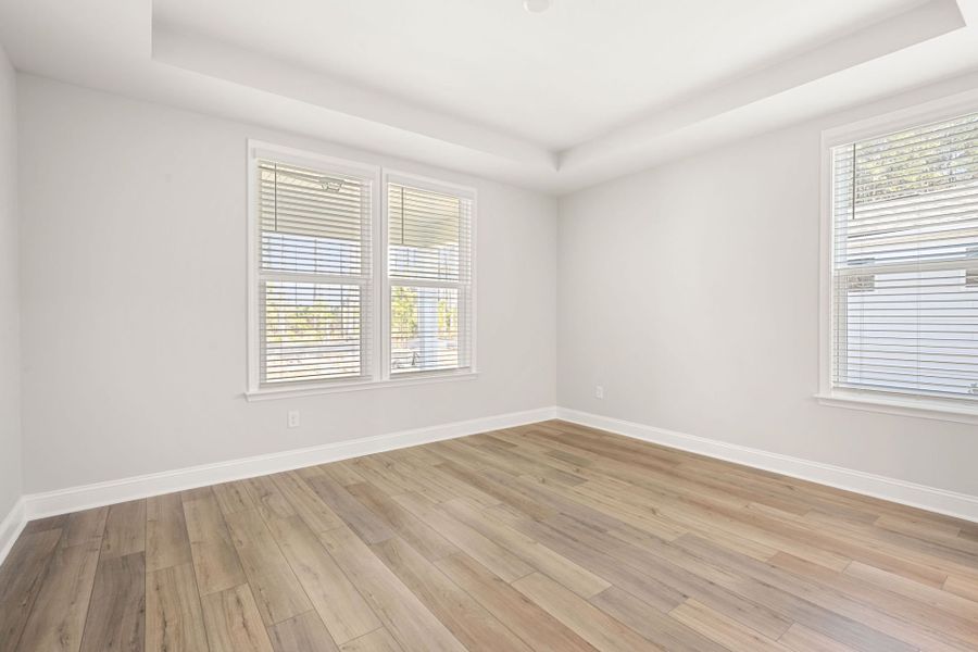 Spacious, unfurnished interior of a new home in Del Webb Savannah at Heartwood, Richmond Hill (Image 23).