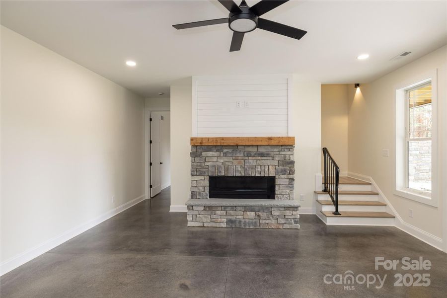 Image 41 of a home in .