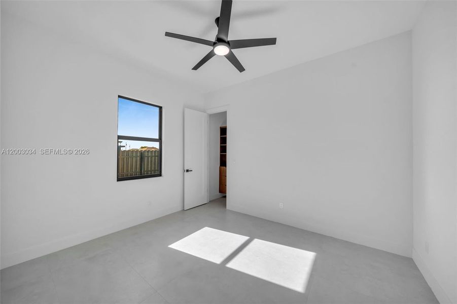 Spacious, unfurnished interior of a new home in , Cape Coral (Image 50).