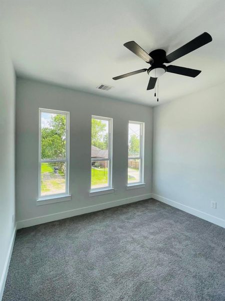 Spacious, unfurnished interior of a new home in , Houston (Image 36).