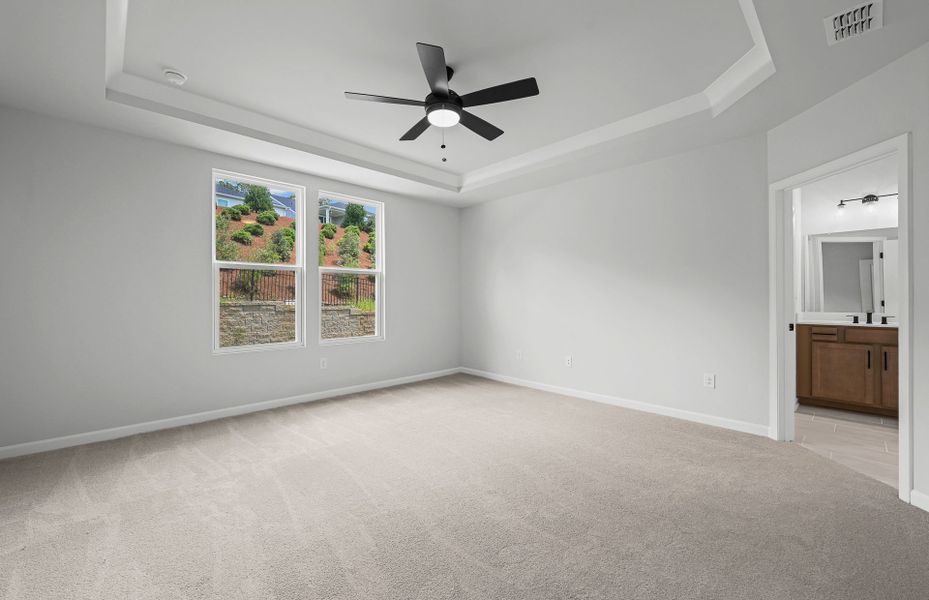 Spacious, unfurnished interior of a new home in Sun City Peachtree, Griffin (Image 21).