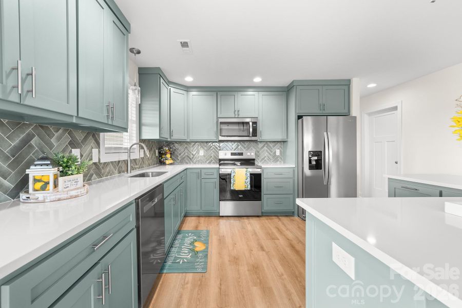 Furnished interior view inside a new home in , Lincolnton (Image 9).