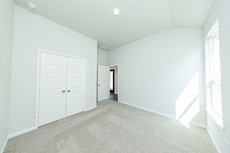 Spacious, unfurnished interior of a new home in Bluestem, Brookshire (Image 14).