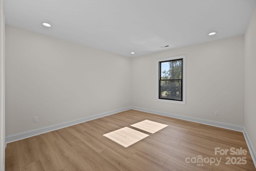 Spacious, unfurnished interior of a new home in , Wesley Chapel (Image 27). Spacious, unfurnished interior of a new home in , Wesley Chapel (Image 27).