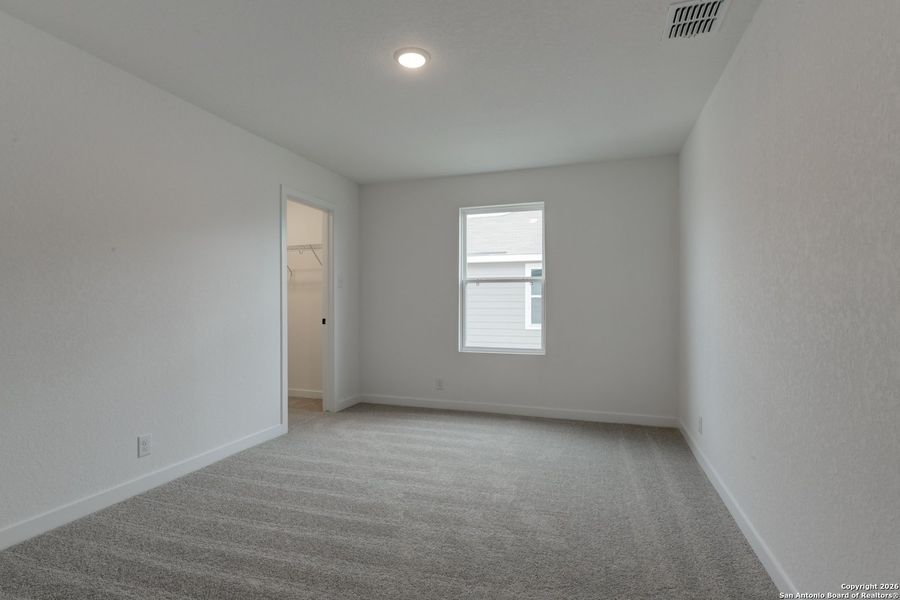 Spacious, unfurnished interior of a new home in The Heights at Saddlebrook Ranch 60's, Schertz (Image 26).