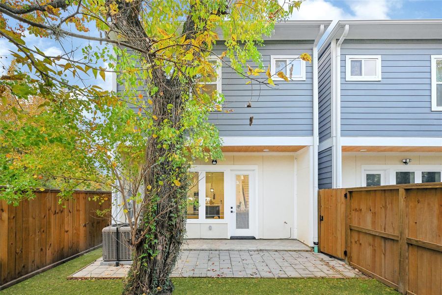 Exterior details and patio area of a home in , Houston (Image 3).