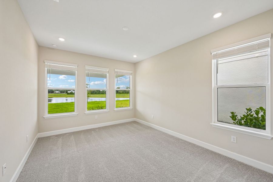 Spacious, unfurnished interior of a new home in Tiburon, Nokomis (Image 11).
