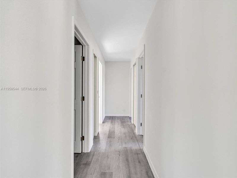 Spacious, unfurnished interior of a new home in , Lehigh Acres (Image 14).