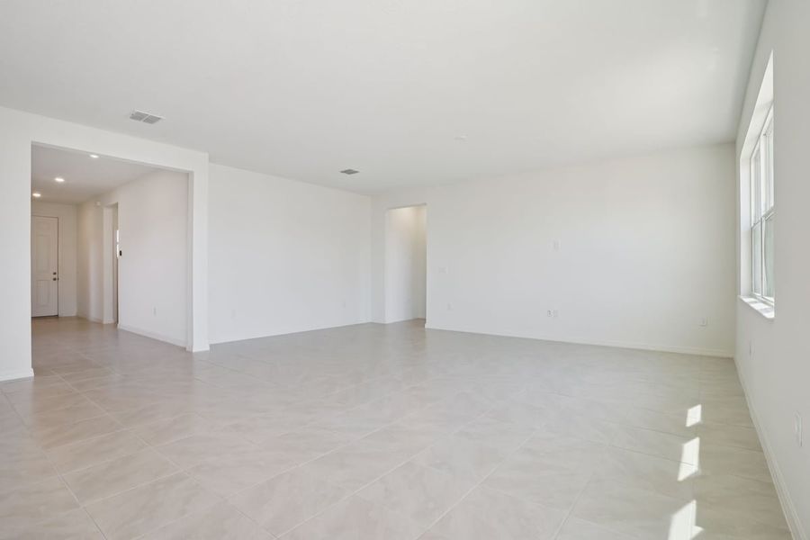 Spacious, unfurnished interior of a new home in Silver Lake Estates II, Leesburg (Image 13). Spacious, unfurnished interior of a new home in Silver Lake Estates II, Leesburg (Image 13).