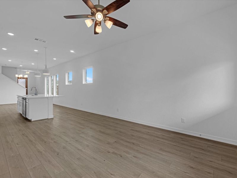 Spacious, unfurnished interior of a new home in Emory Glen, Magnolia (Image 20). Spacious, unfurnished interior of a new home in Emory Glen, Magnolia (Image 20).