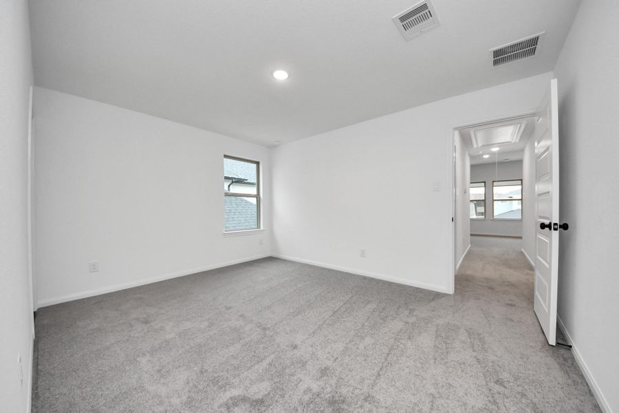 Spacious, unfurnished interior of a new home in Elyson, Katy (Image 21).