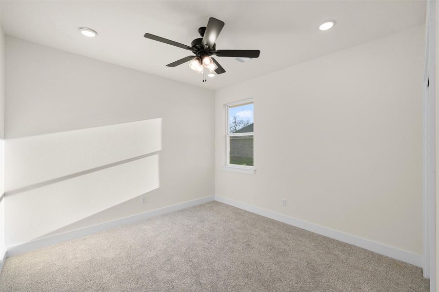 Spacious, unfurnished interior of a new home in , Iola (Image 32).