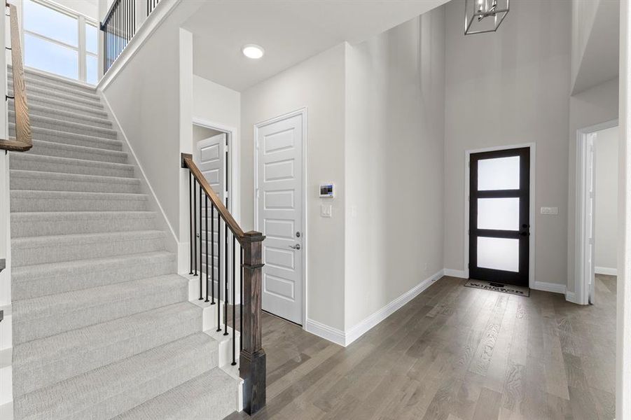 Spacious, unfurnished interior of a new home in Providence Cove, McKinney (Image 16).