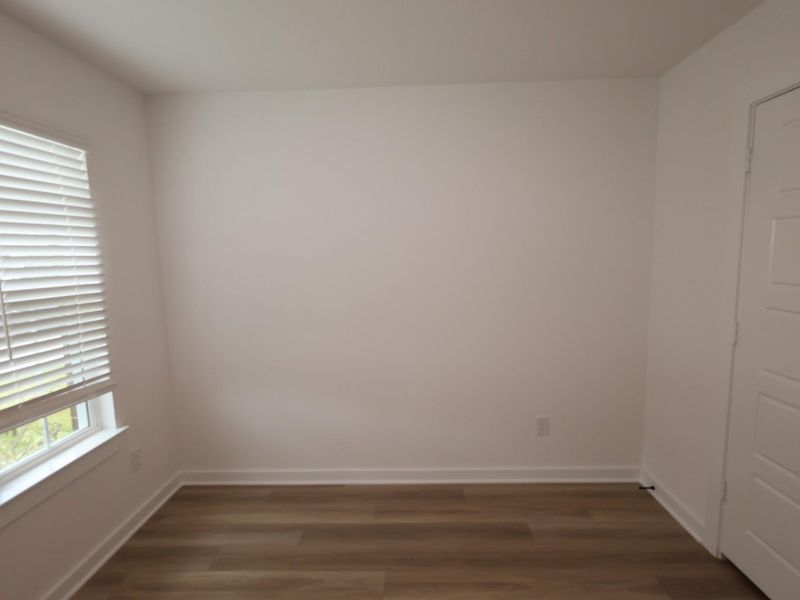 Spacious, unfurnished interior of a new home in Miller's Pond, Rosenberg (Image 20).