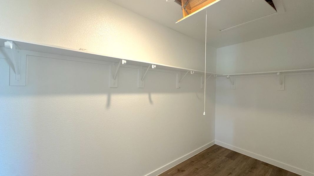 Spacious, unfurnished interior of a new home in King's Landing, Corpus Christi (Image 16).