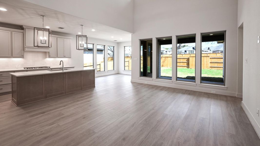 Spacious, unfurnished interior of a new home in 6 Creeks, Kyle (Image 11).