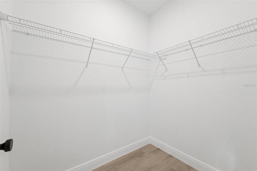 Spacious, unfurnished interior of a new home in , Ocala (Image 27).