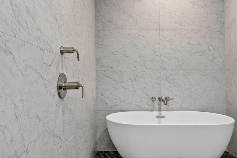 Oversized super shower + bath tub giving you the best of both worlds to enjoy a relaxing romantic evening at home. Oversized super shower + bath tub giving you the best of both worlds to enjoy a relaxing romantic evening at home.