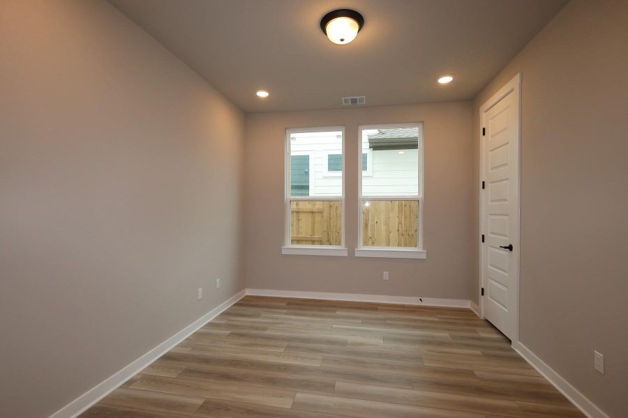 Spacious, unfurnished interior of a new home in Park Central, Georgetown (Image 10).