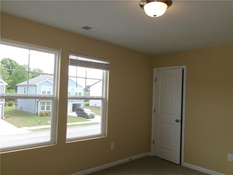 Spacious, unfurnished interior of a new home in Alder Park, Conyers (Image 19).