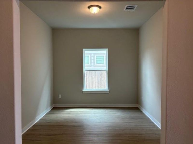 Spacious, unfurnished interior of a new home in Spring Creek, Taylor (Image 10).