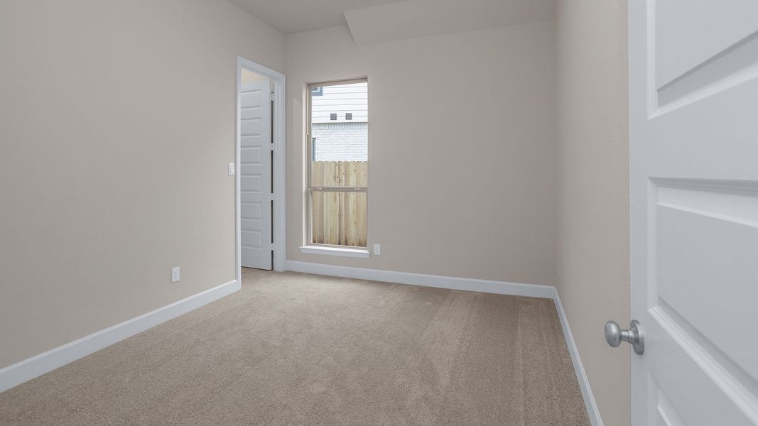 Spacious, unfurnished interior of a new home in Everly 45', Tomball (Image 11).