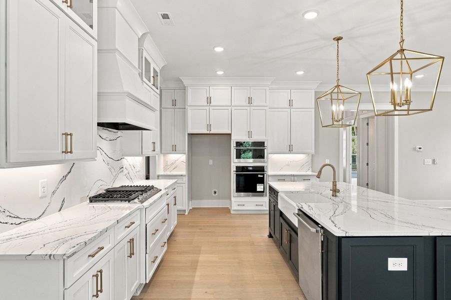 Representative furnished interior of a home built from the The Emerson by RobuckHomes in Stonehenge, Raleigh (Image 127).
