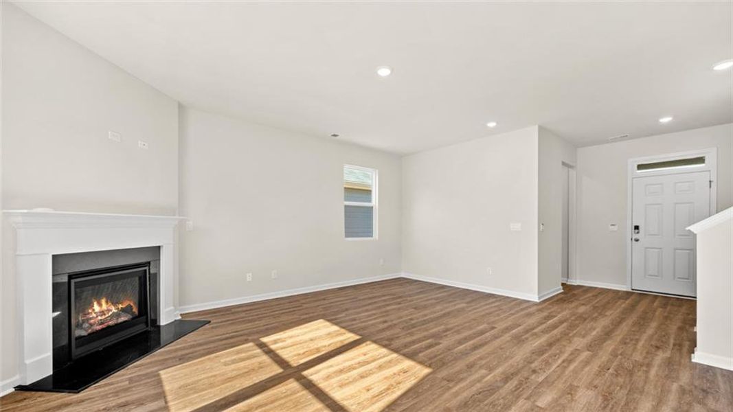 Spacious, unfurnished interior of a new home in Poplar Preserve, Newnan (Image 6).
