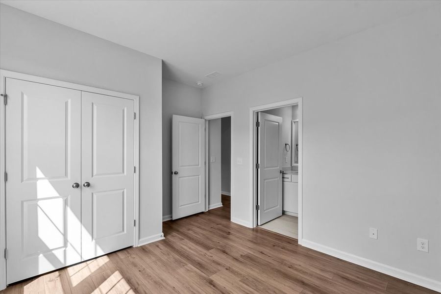 Spacious, unfurnished interior of a new home in Hanes Lake, Winston-Salem (Image 28).