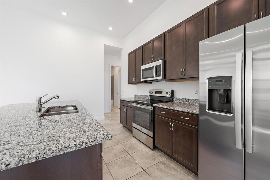 10135 SW Latium Wy-12